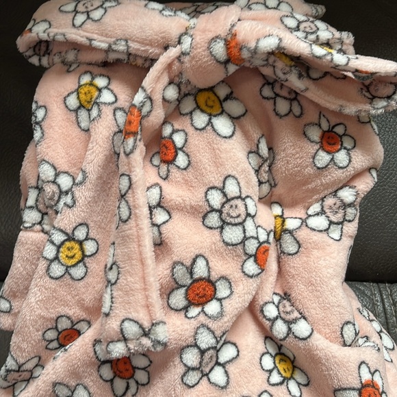 Vera Bradley daisy pink fleece hooded robe - Picture 4 of 5